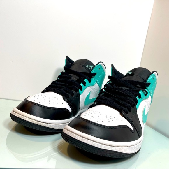 Nike Air Jordan 1 Mid Tropical Twist Teal Black Toe 554724-132 WHITE Size 9 - Picture 10 of 13